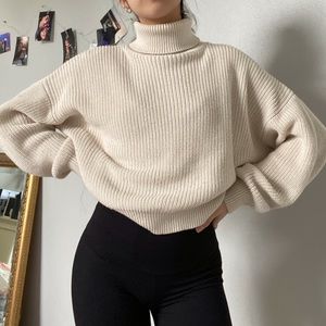 Brandy Melville turtle neck